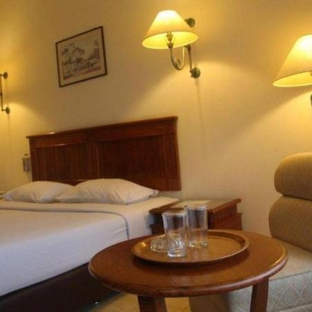 Hotel Parama Puncak Eksteriør billede