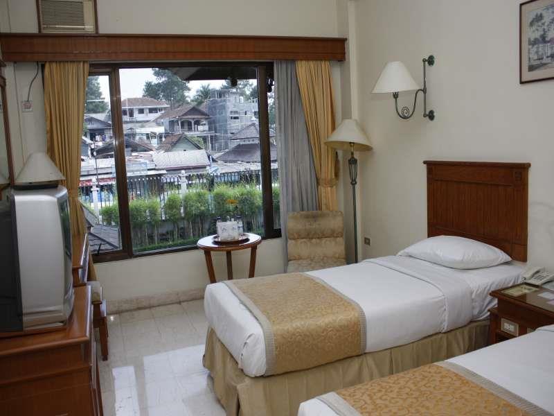 Hotel Parama Puncak Eksteriør billede